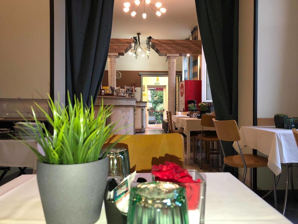 Athena Hotel Pise
