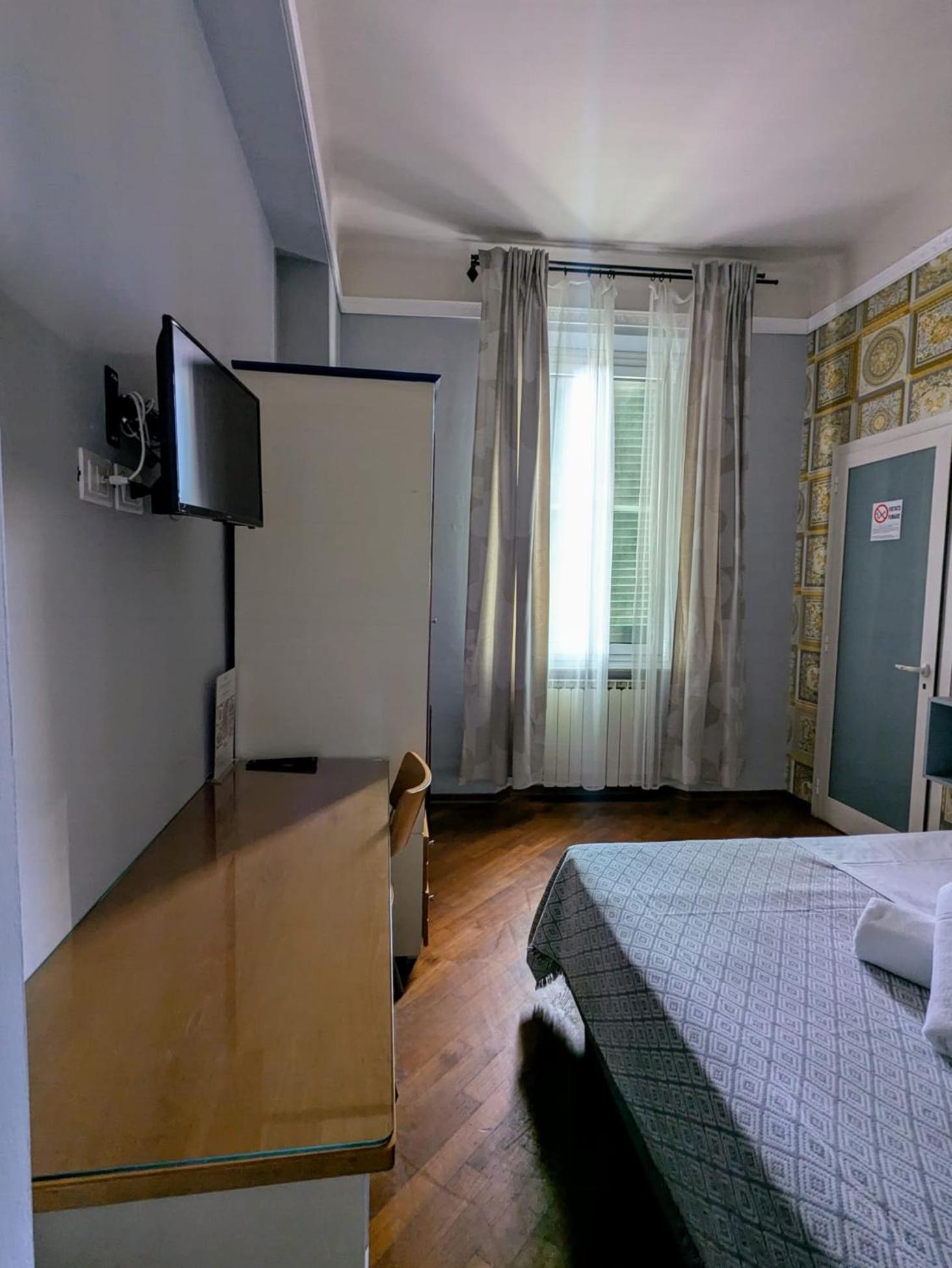Hotel Athena Pise